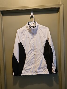 Avalanche White and Black Insulated Jacket W/ Hood Jrs L.